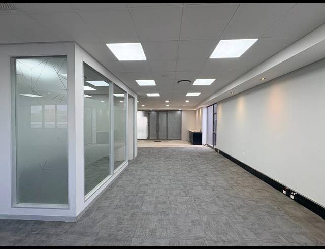 287M² OFFICE TO LET IN MAGALIESSIG